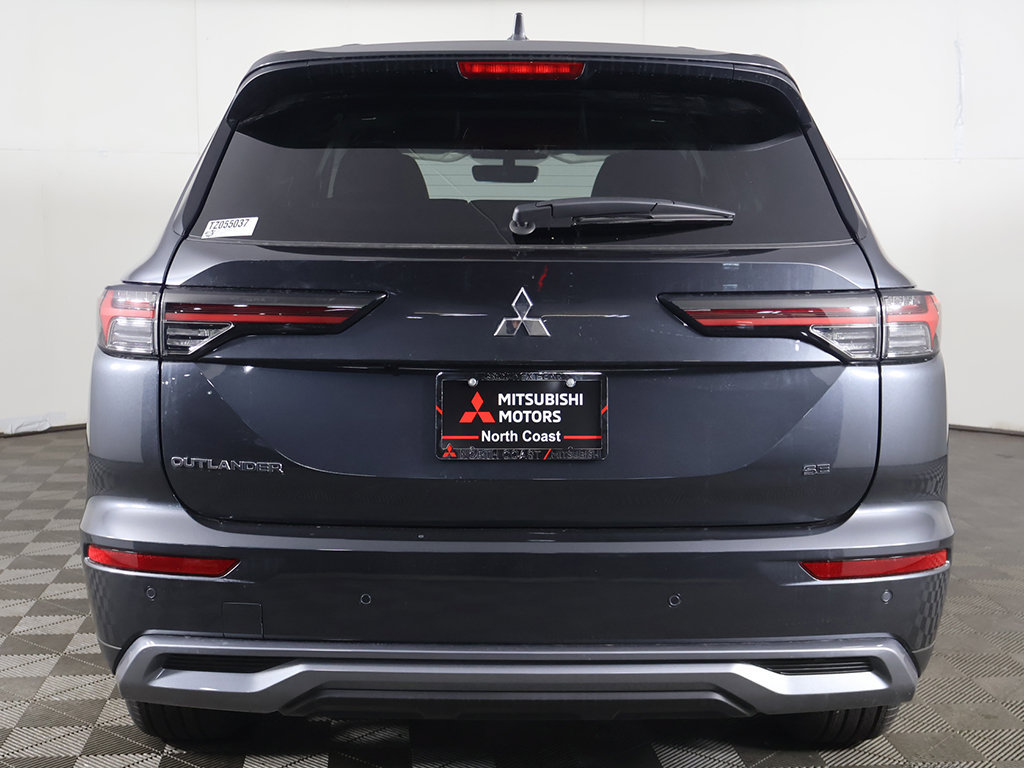 New 2026 Mitsubishi Outlander SE FWD image 14