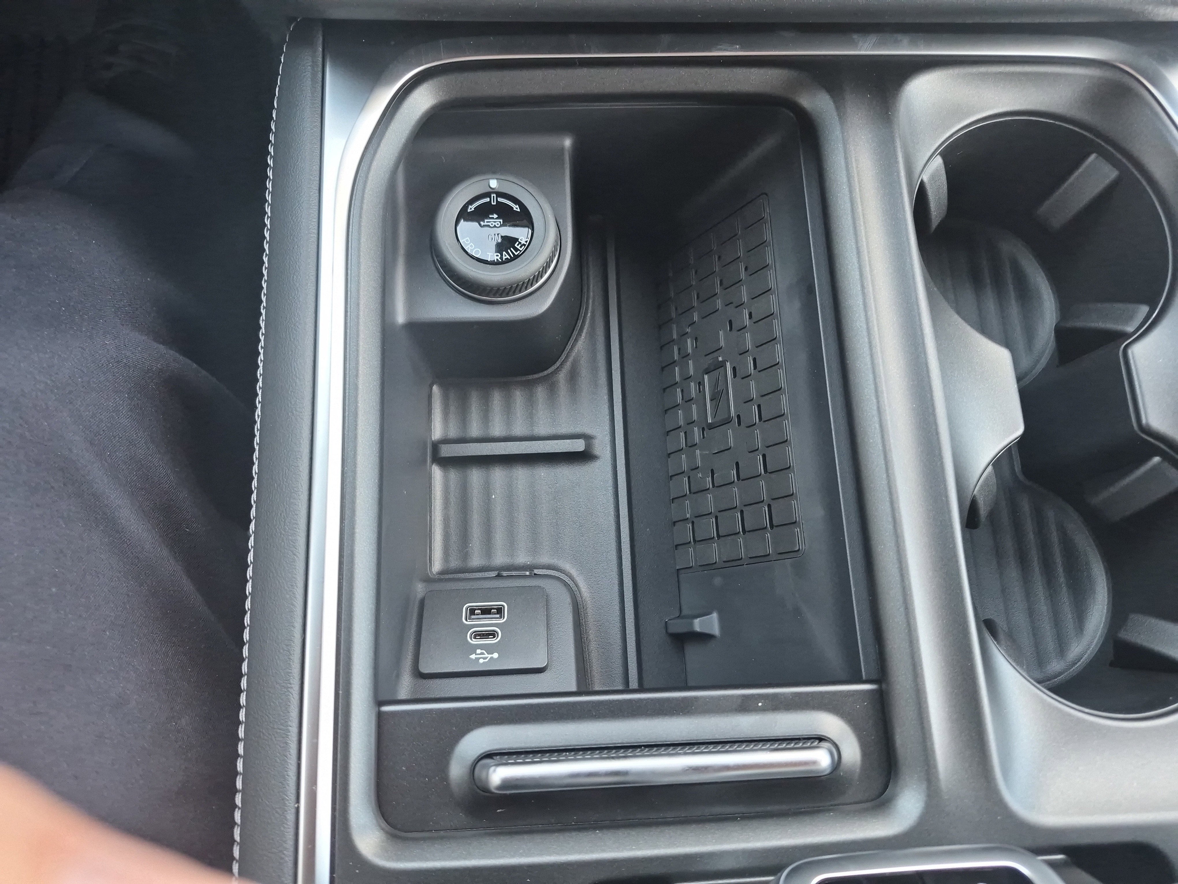 New 2025 Ford Expedition Max Platinum w/ Stealth Performance Package image 31