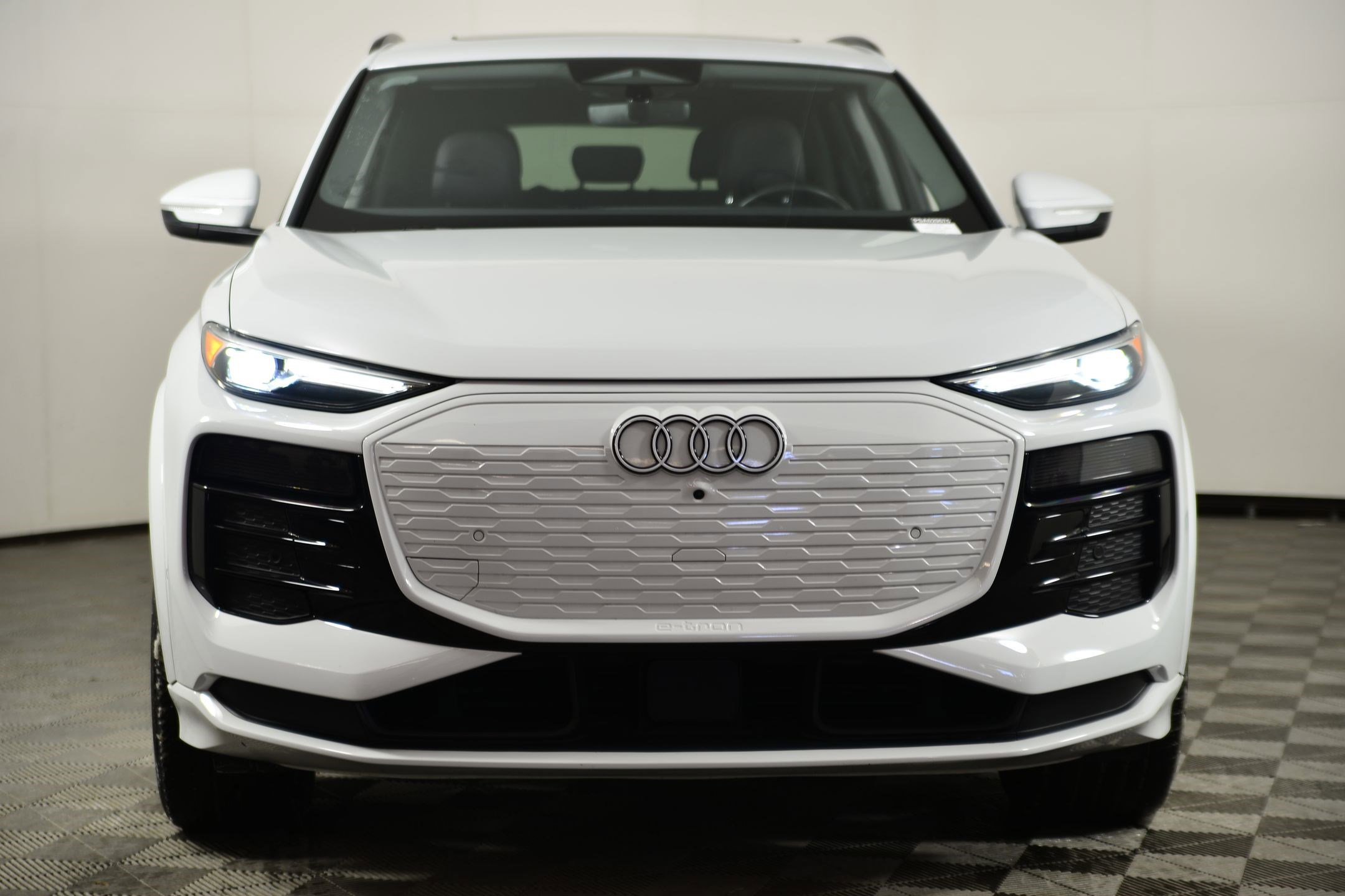 Certified 2025 Audi Q6 e-tron Premium w/ Convenience Package image 5
