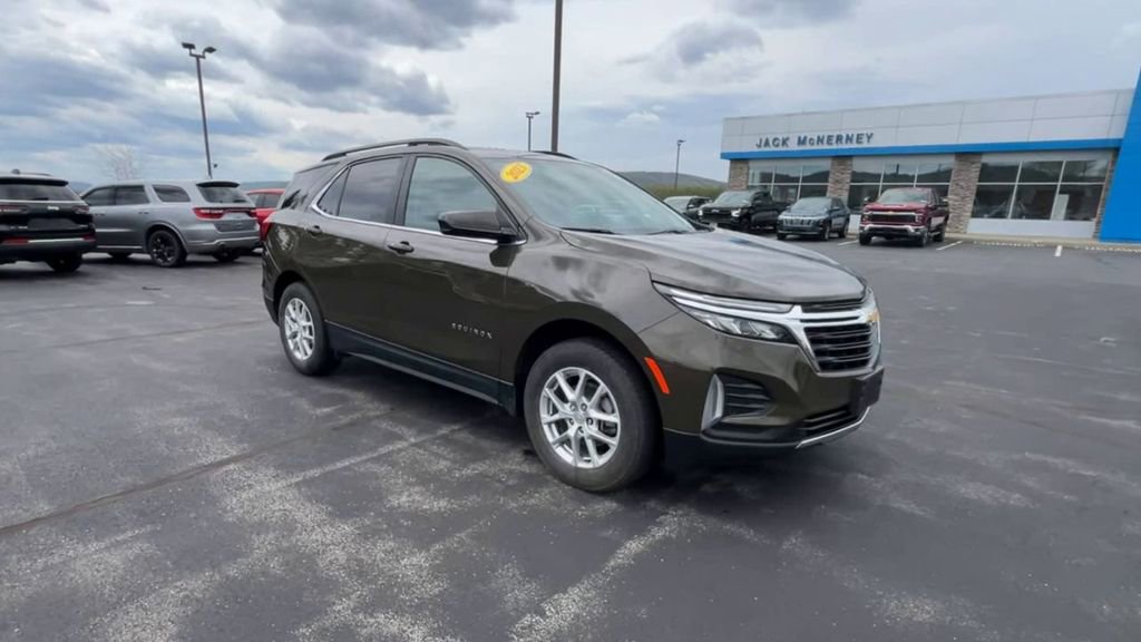 Certified 2023 Chevrolet Equinox LT AWD/4WD image 2