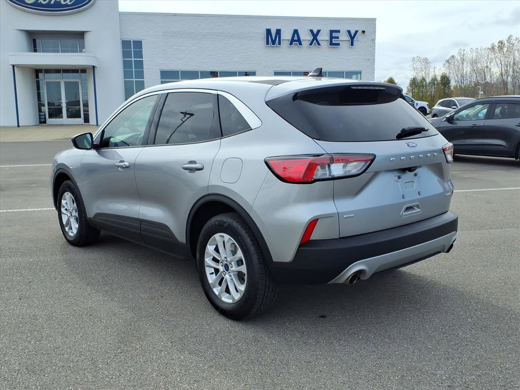 Used 2022 Ford Escape SE w/ Cold Weather Package image 7
