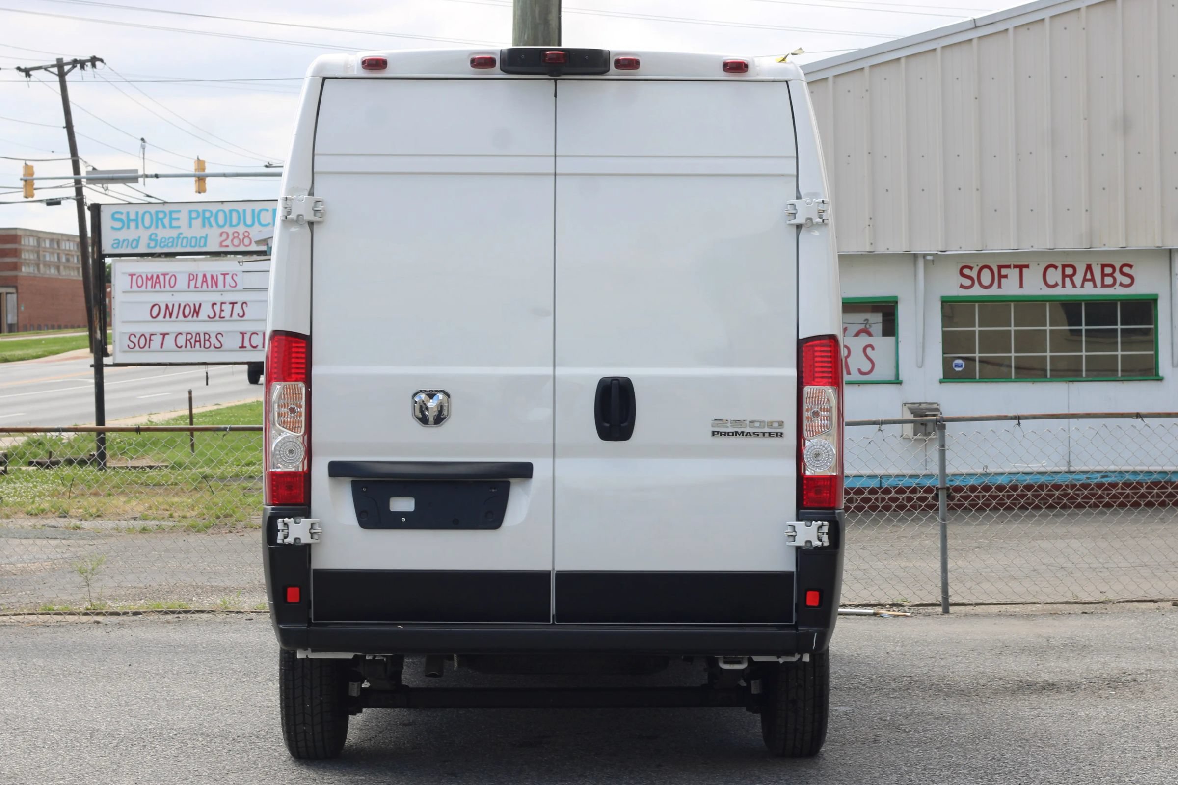 Used 2025 RAM ProMaster 2500 w/ Convenience Group FWD image 7