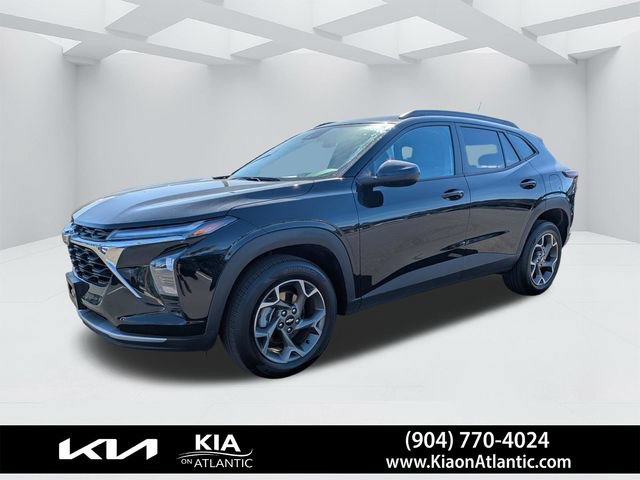 Used 2025 Chevrolet Trax LT w/ LT Convenience Package FWD image 7