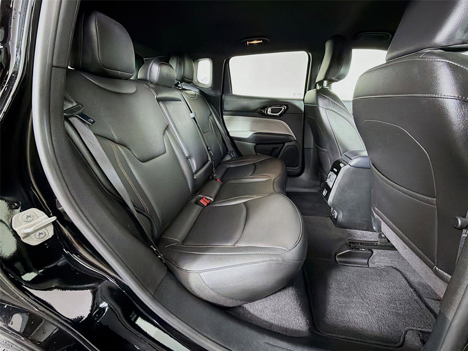 Used 2024 Jeep Compass Limited image 26