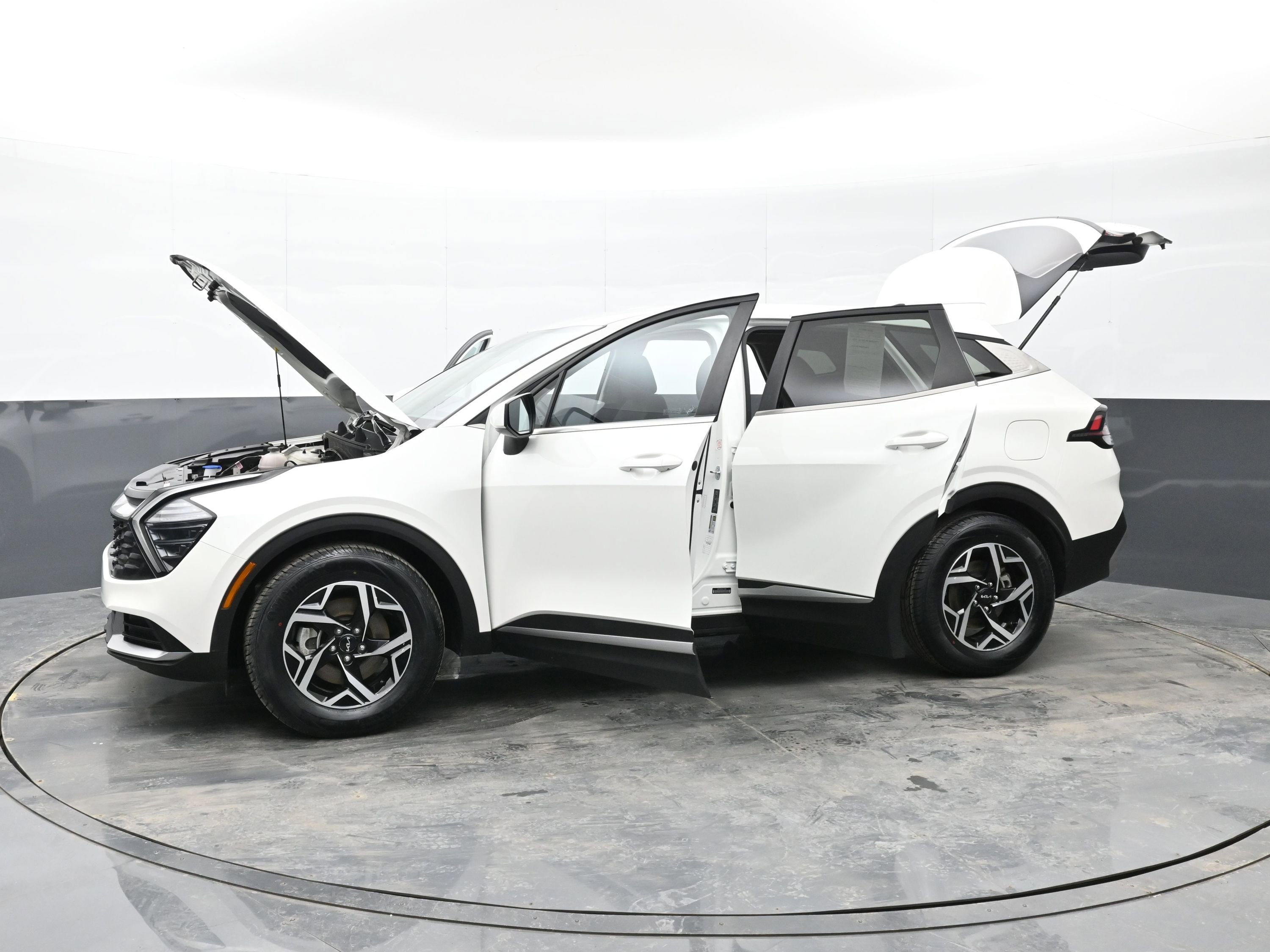 Used 2024 Kia Sportage LX image 48