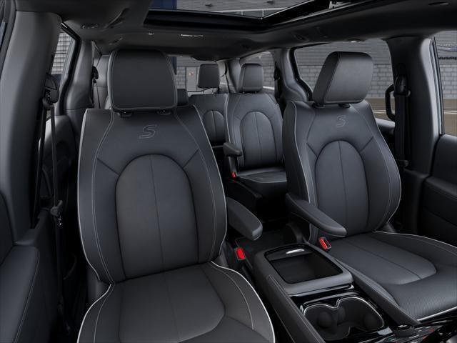 New 2027 Chrysler Pacifica Limited w/ Family Tech Group FWD image 21