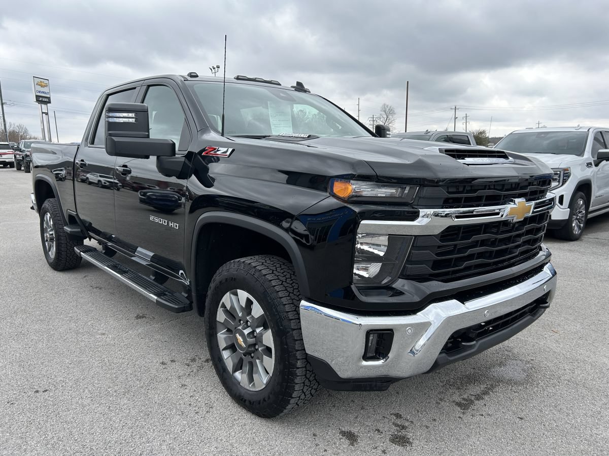 Used 2025 Chevrolet Silverado 2500 LT w/ All Star Edition AWD/4WD image 2