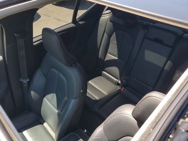 Used 2023 Volvo XC40 B5 Plus w/ Climate Package image 35