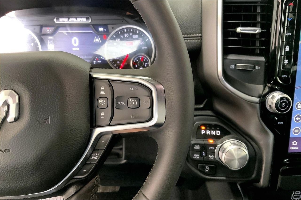 Used 2026 RAM 1500 Laramie AWD/4WD image 22