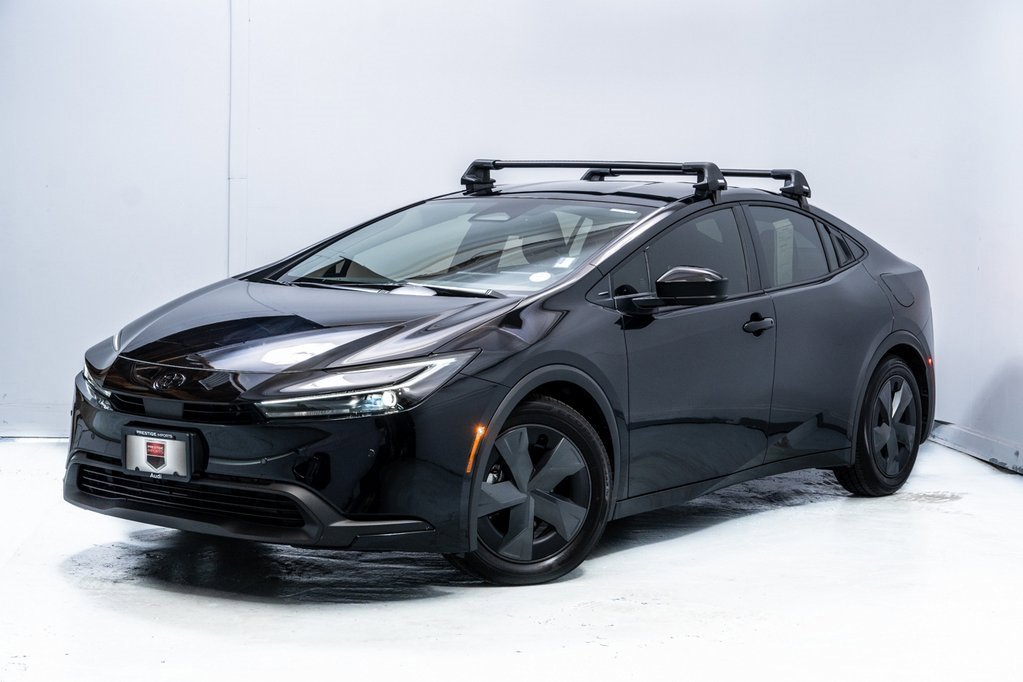 Used 2026 Toyota Prius LE image 1