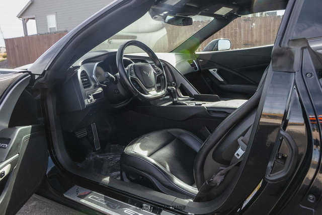 Used 2018 Chevrolet Corvette Stingray Coupe w/ 1LT image 22