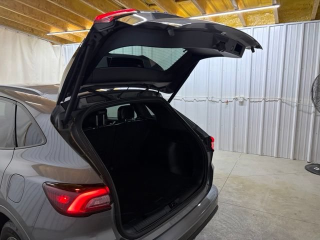 Used 2024 Ford Escape ST-Line AWD/4WD image 10