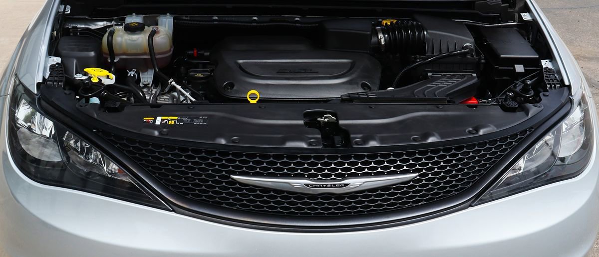 Used 2023 Chrysler Voyager LX FWD image 67