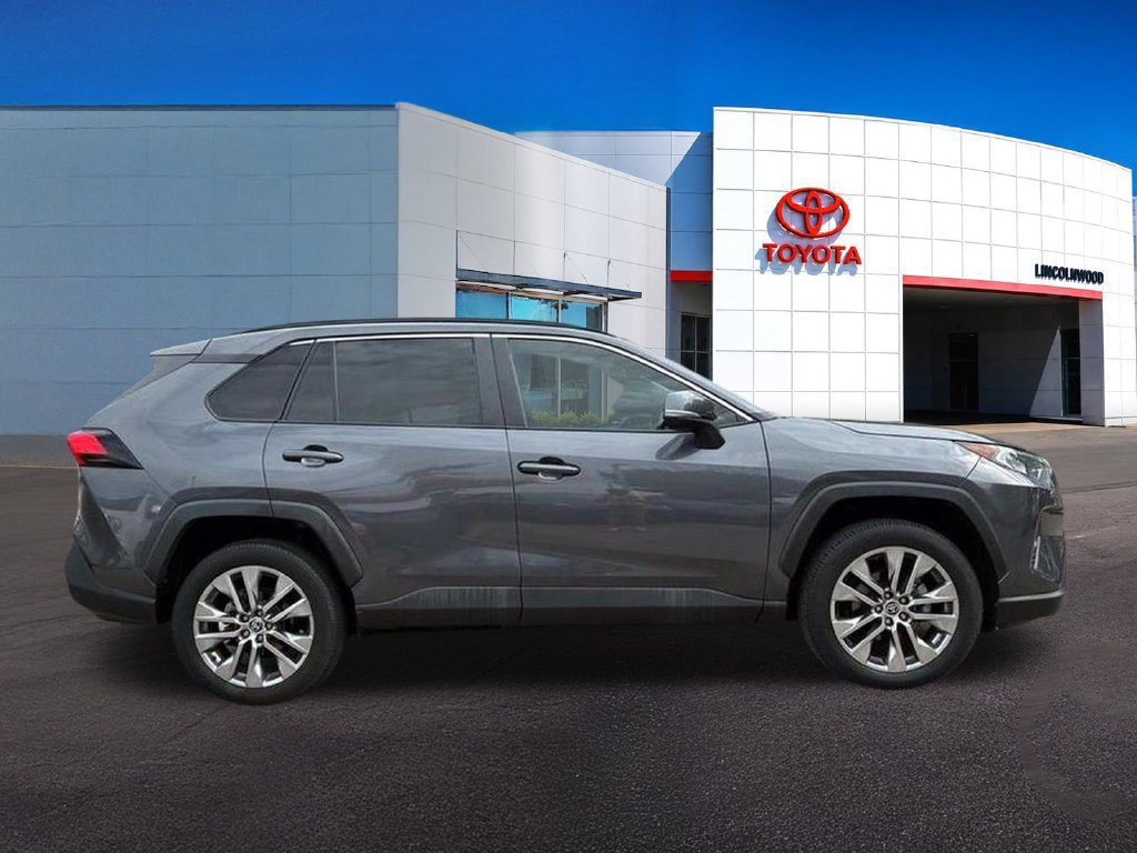 Used 2021 Toyota RAV4 XLE Premium FWD image 11
