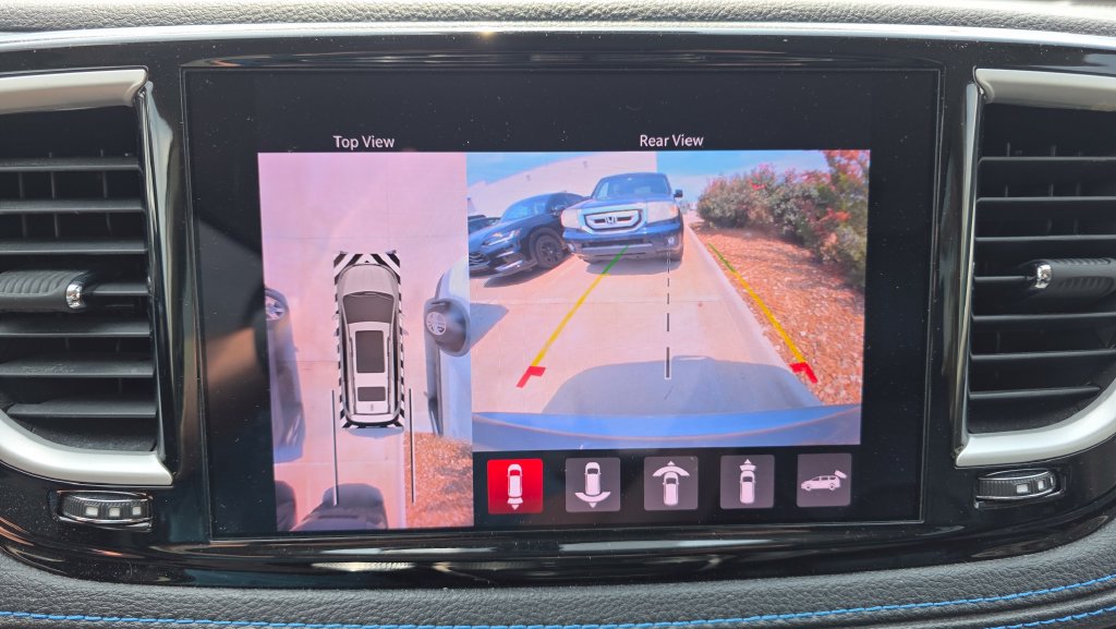 Used 2021 Chrysler Pacifica Touring-L FWD image 20