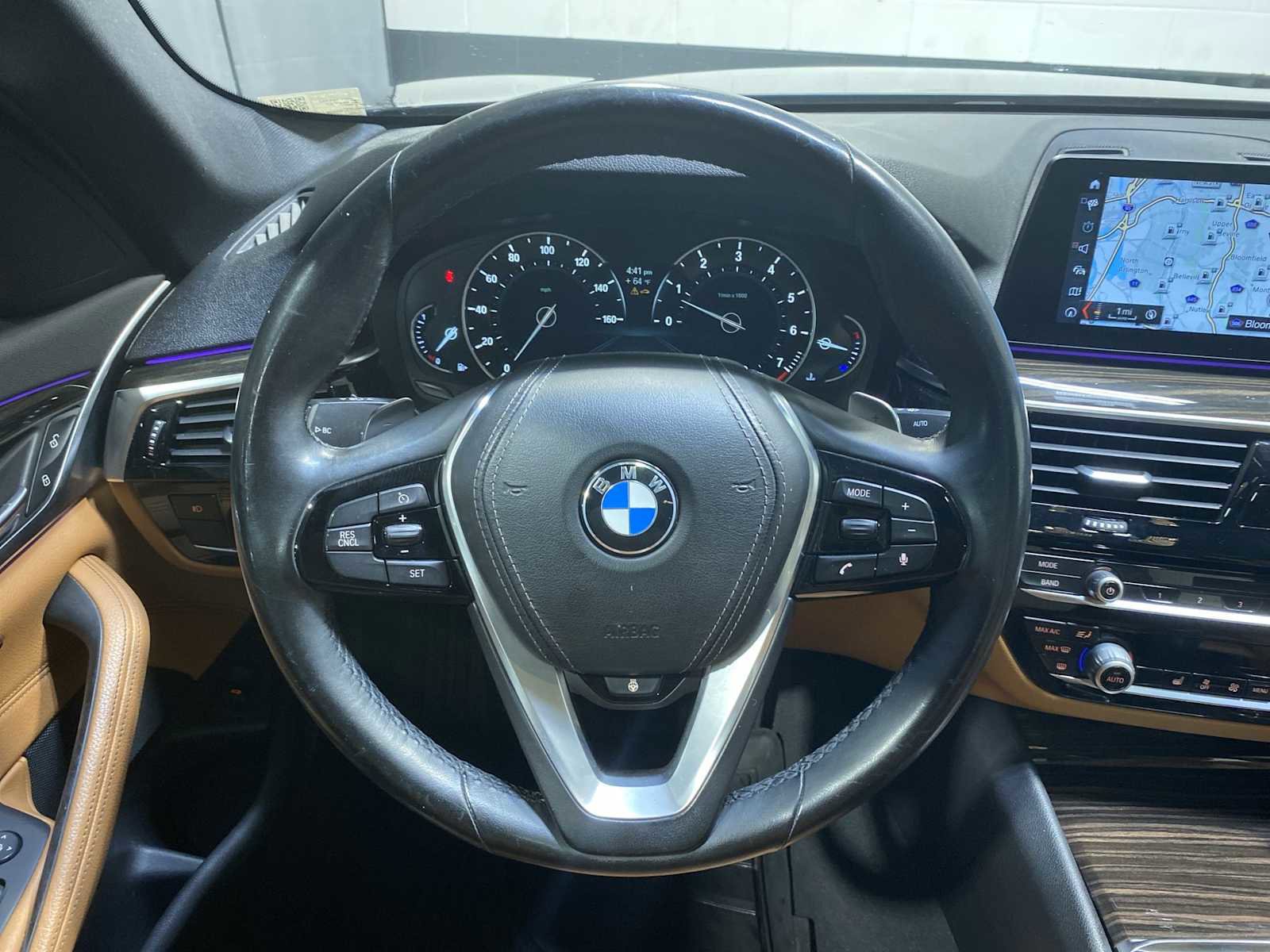 Used 2018 BMW 530i xDrive w/ Premium Package AWD/4WD image 15