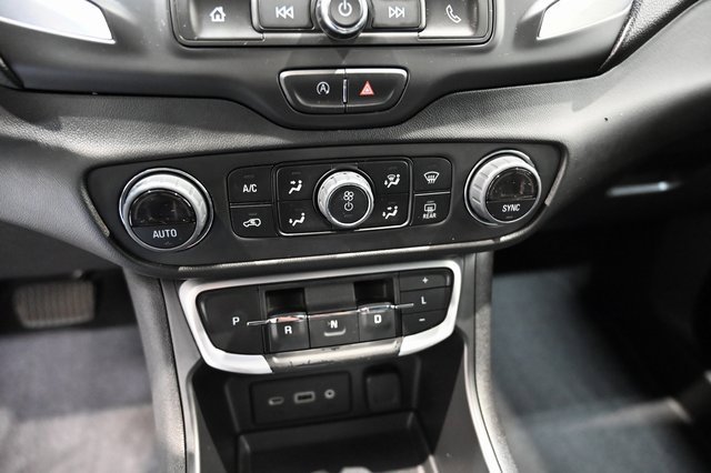 Used 2023 GMC Terrain SLE w/ Driver Convenience Package image 17