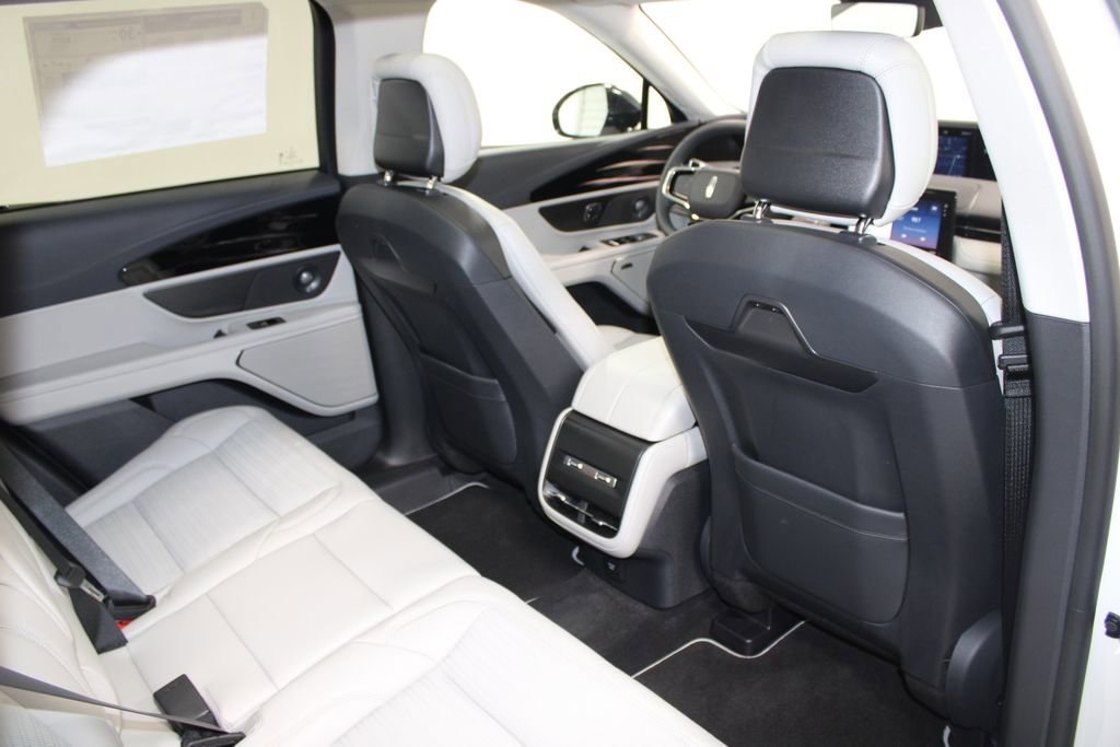 New 2026 Lincoln Nautilus Reserve AWD/4WD image 31