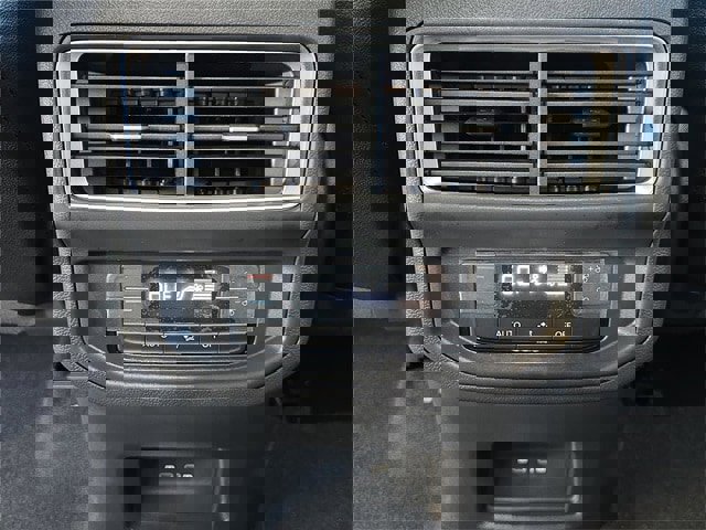 New 2026 Volkswagen Atlas SE image 15