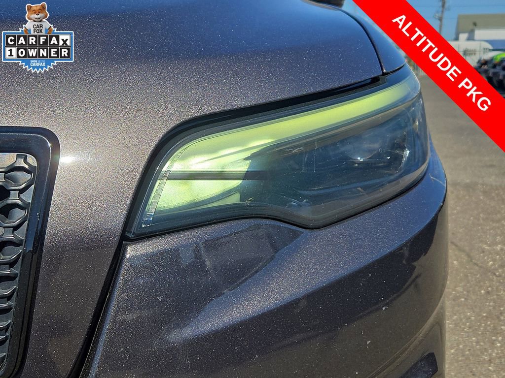 Used 2020 Jeep Cherokee Latitude Plus image 9