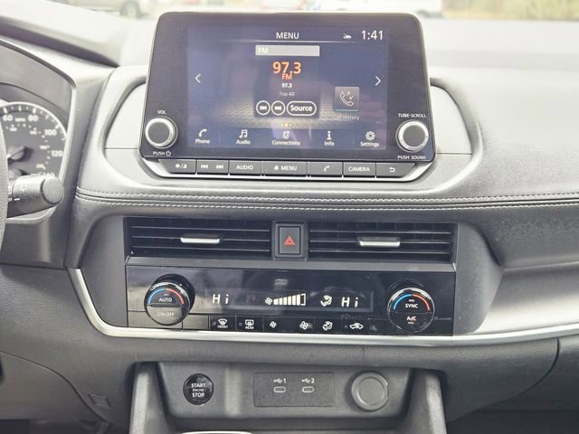 Certified 2024 Nissan Rogue SV FWD image 22