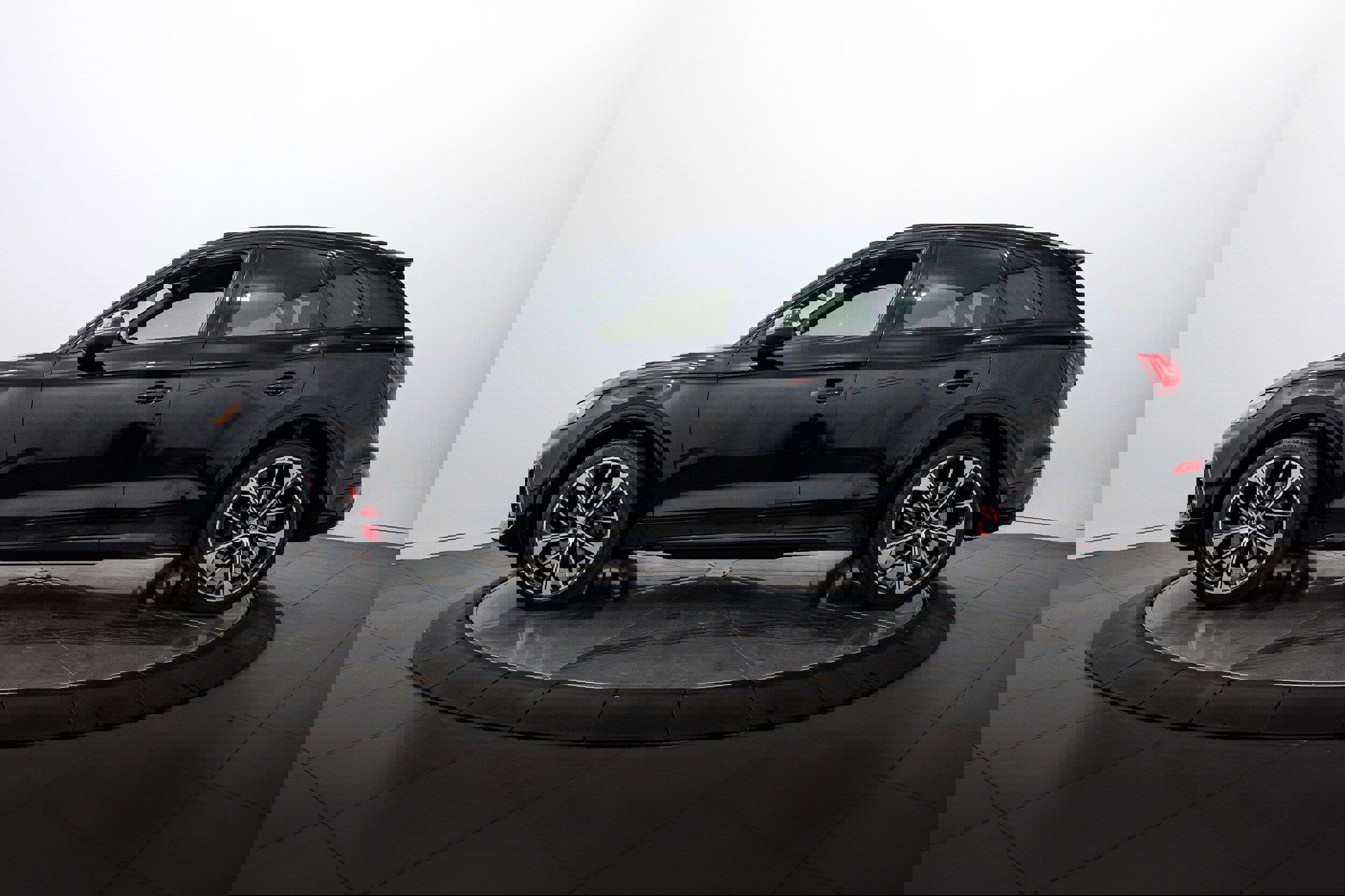 Certified 2023 Audi SQ5 Premium Plus w/ Premium Plus Package image 6