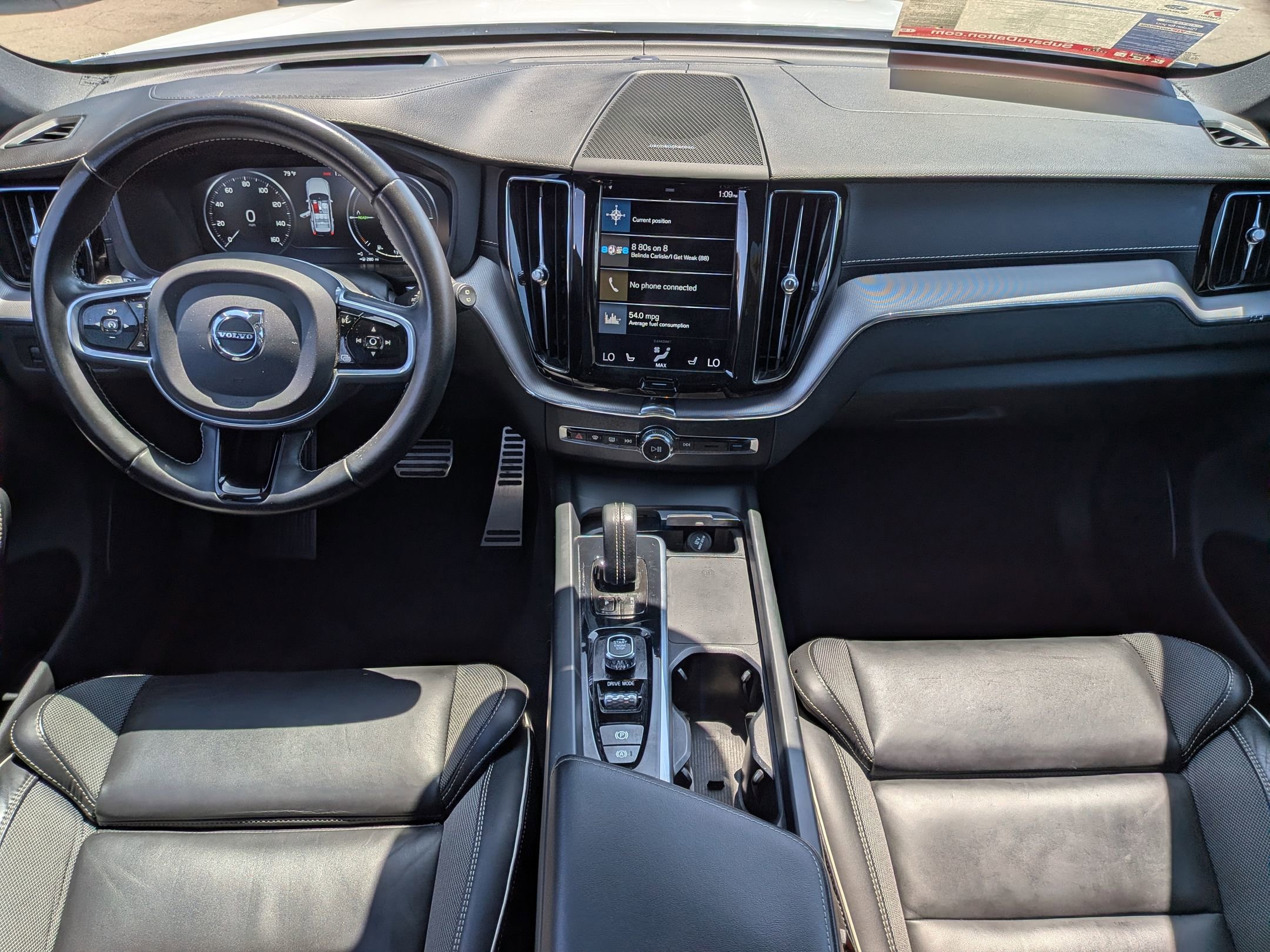 Used 2021 Volvo XC60 T8 R-Design w/ Advanced Package image 29