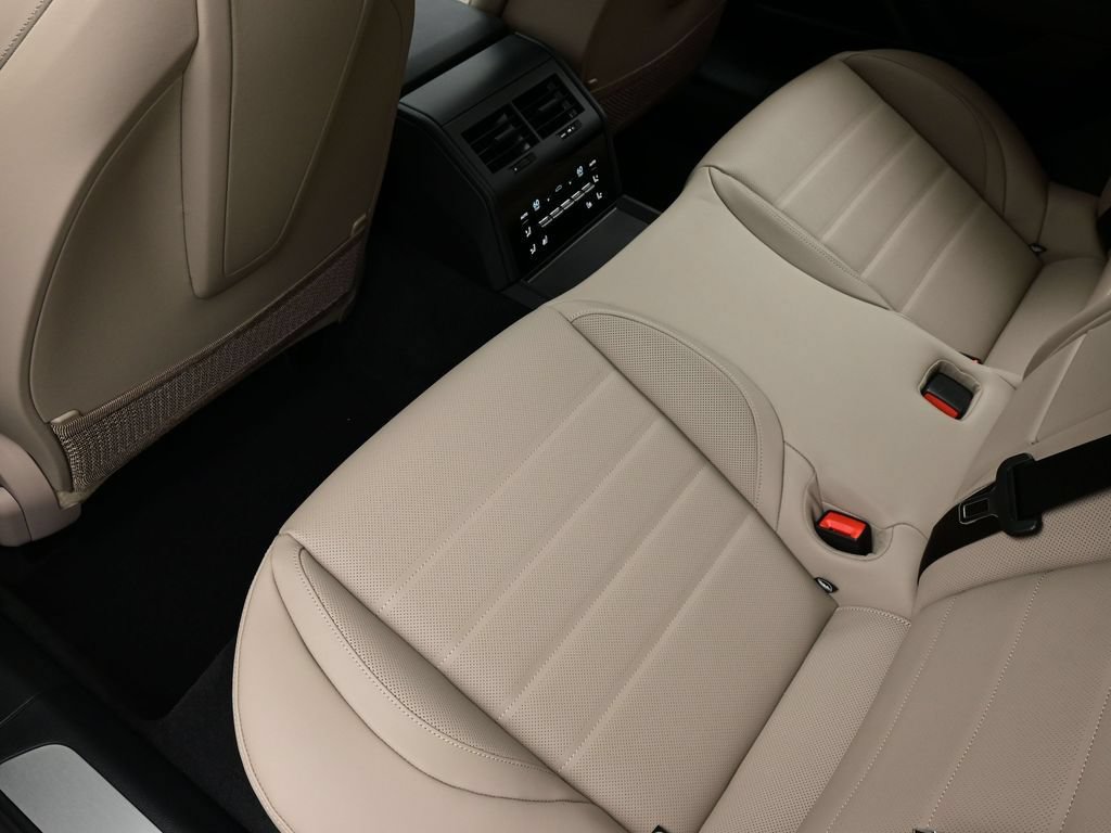 Certified 2026 Porsche Panamera 4 AWD/4WD image 15