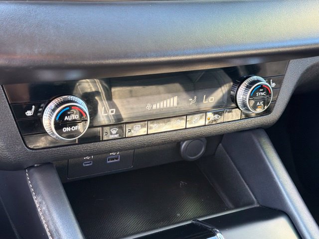 Used 2023 Mitsubishi Outlander SE FWD image 32