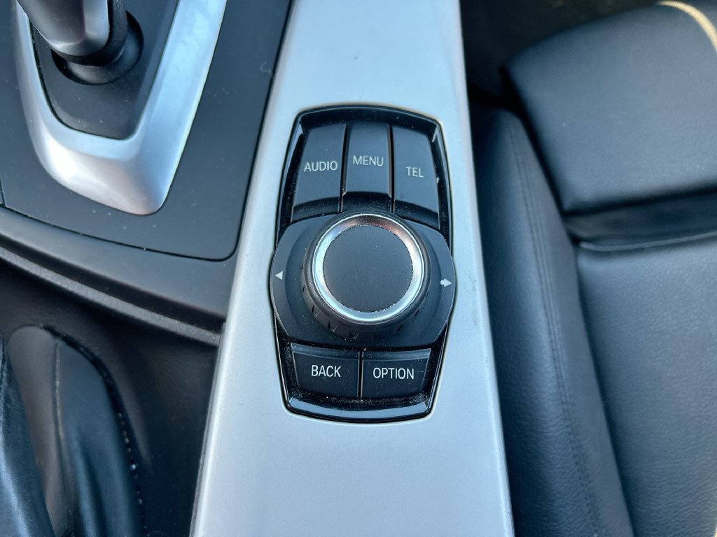 Used 2014 BMW 320i Sedan RWD image 33