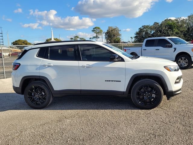 Used 2026 Jeep Compass Latitude image 8