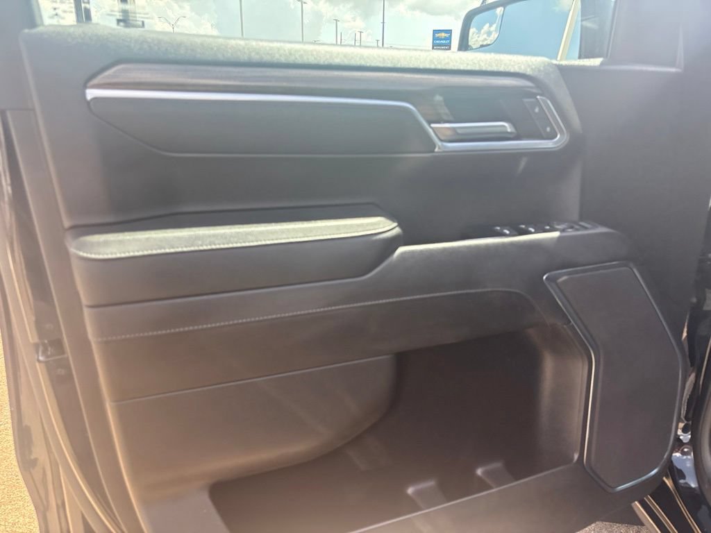 Used 2023 Chevrolet Silverado 1500 LT AWD/4WD image 20