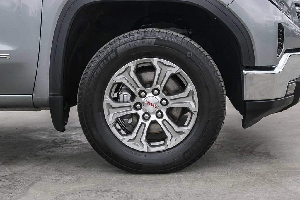 Used 2024 GMC Sierra 1500 SLT AWD/4WD image 11