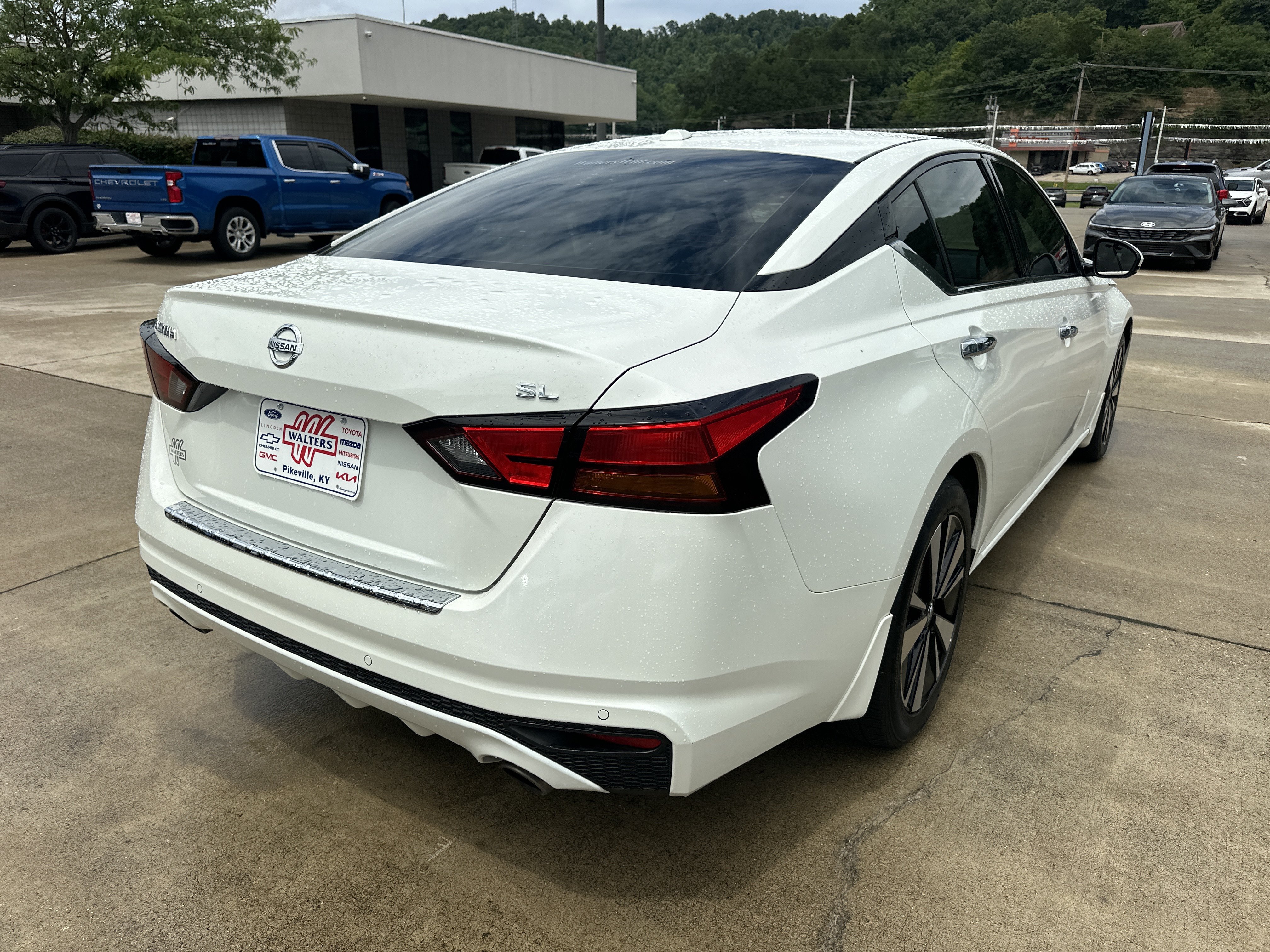 Used 2021 Nissan Altima 2.5 SL FWD image 3