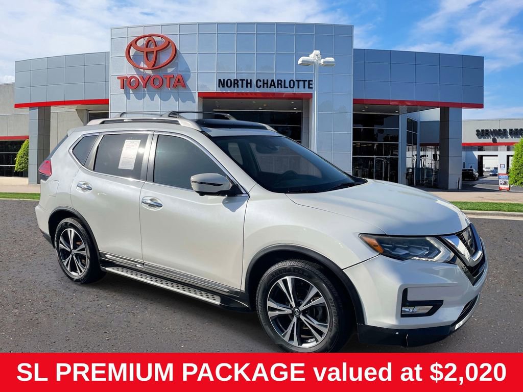 Used 2017 Nissan Rogue SL w/ SL Premium Package image 1