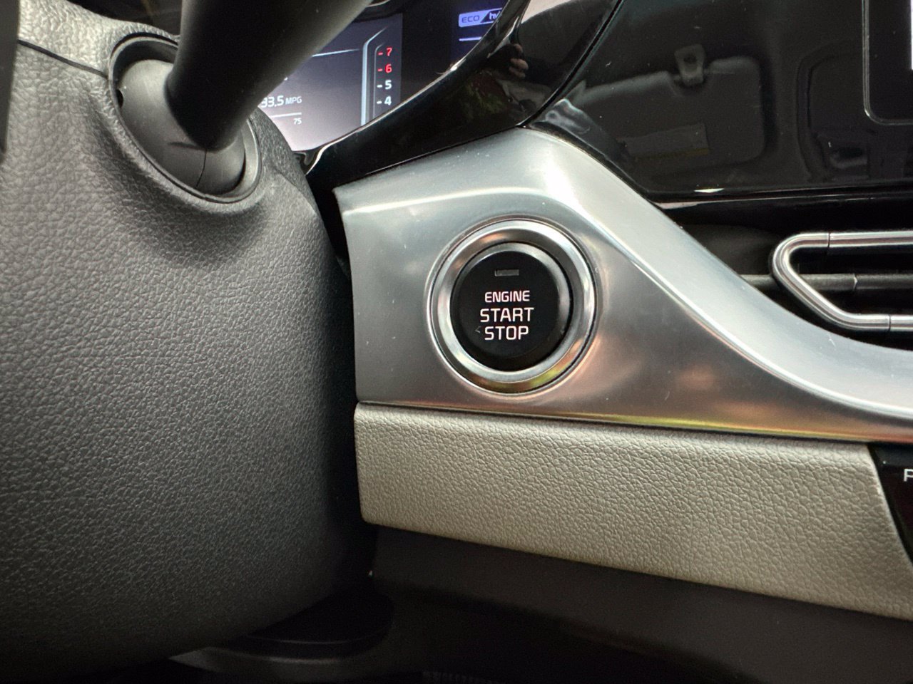 Used 2022 Kia Niro EX Premium FWD image 23