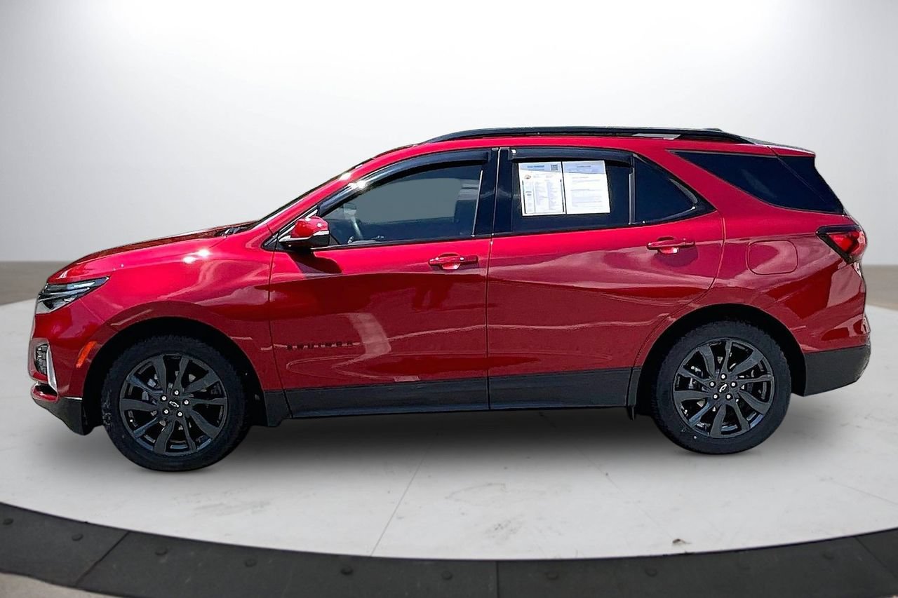 Used 2023 Chevrolet Equinox RS w/ RS Leather Package FWD image 5