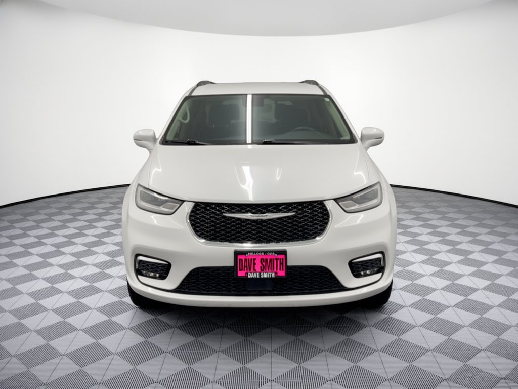 Used 2022 Chrysler Pacifica Touring-L FWD image 6