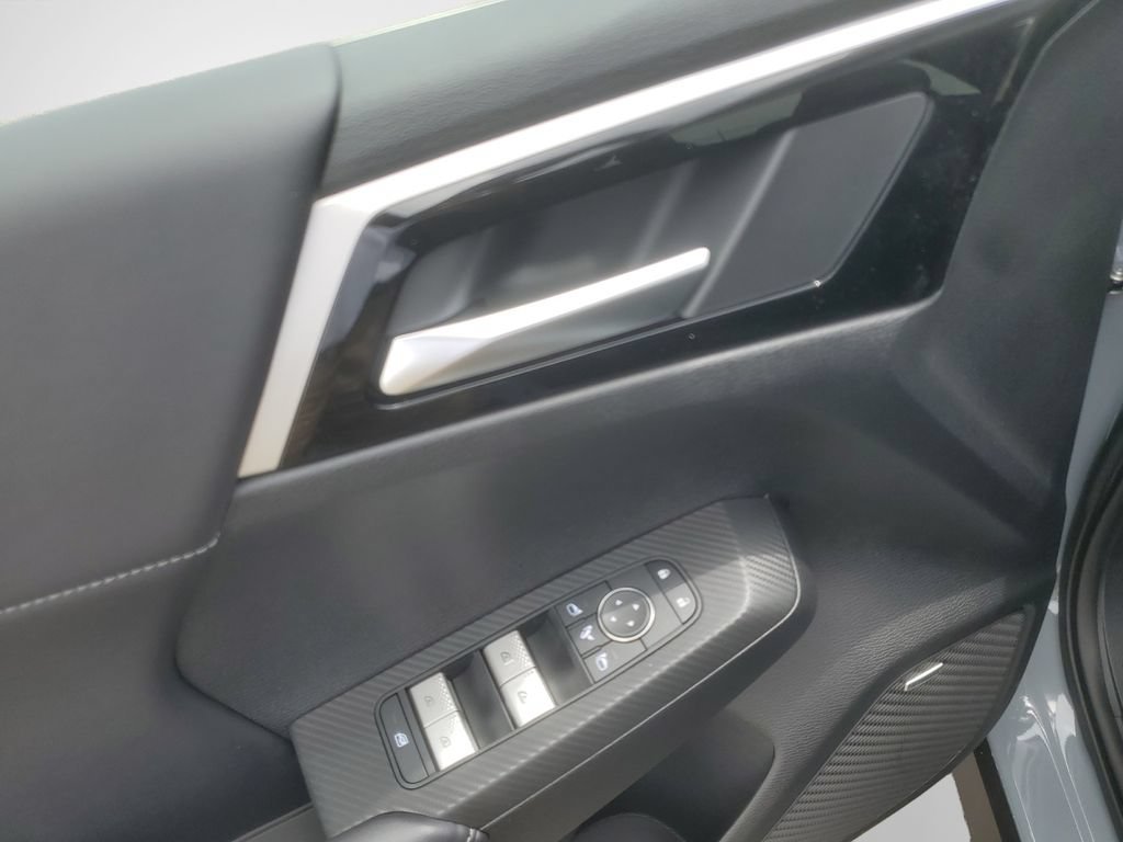 New 2026 Mitsubishi Outlander AWD image 14