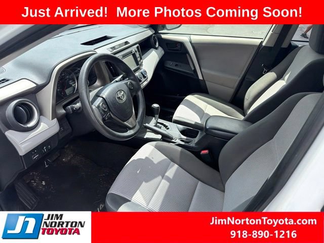 Used 2013 Toyota RAV4 LE AWD/4WD image 9