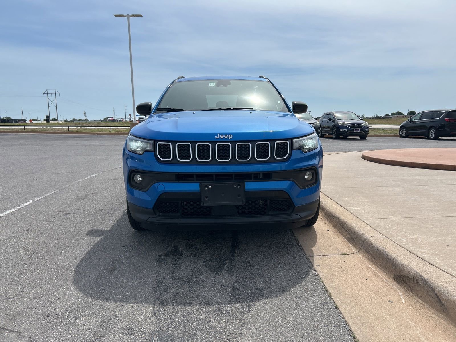 Used 2024 Jeep Compass Latitude AWD/4WD image 2