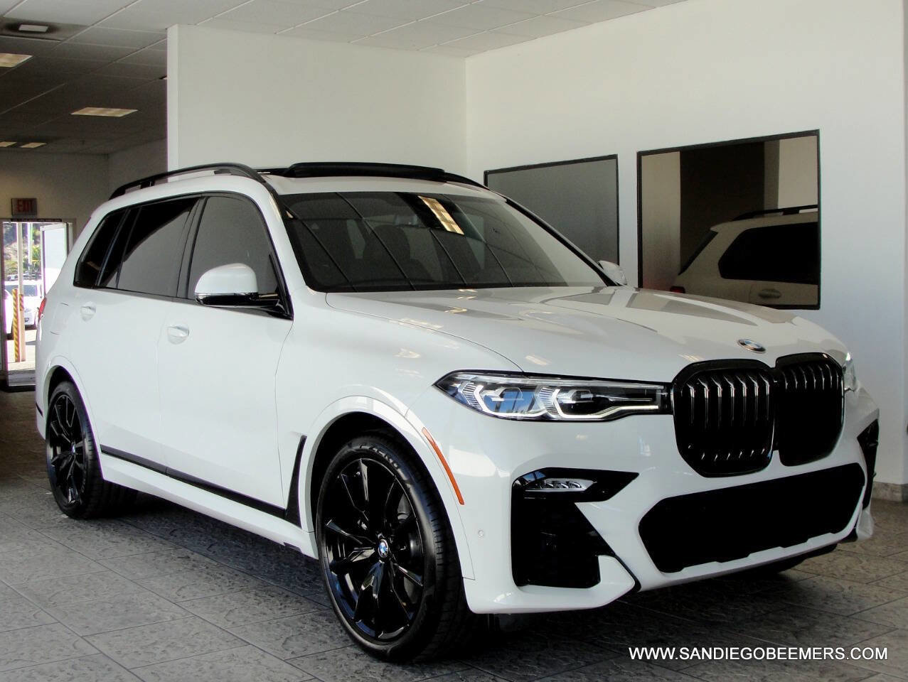 Used 2022 BMW X7 xDrive40i w/ M Sport Package image 20