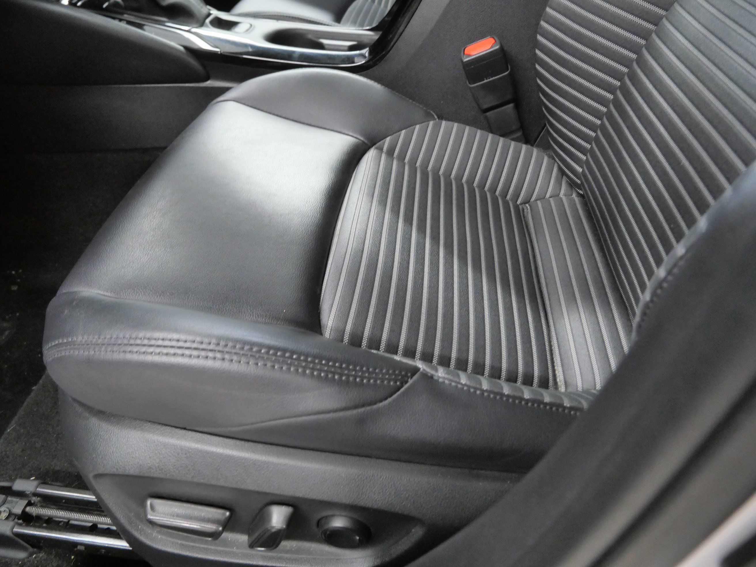 Certified 2021 Toyota Corolla XSE image 21