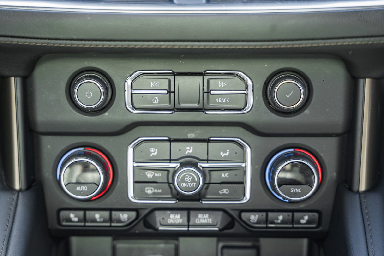 Used 2023 Chevrolet Tahoe High Country image 29