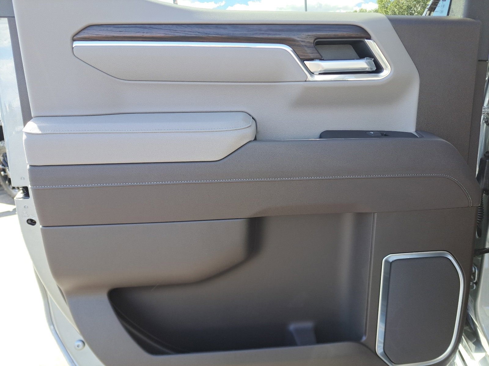 New 2026 GMC Sierra 1500 SLT w/ SLT Premium Package image 29