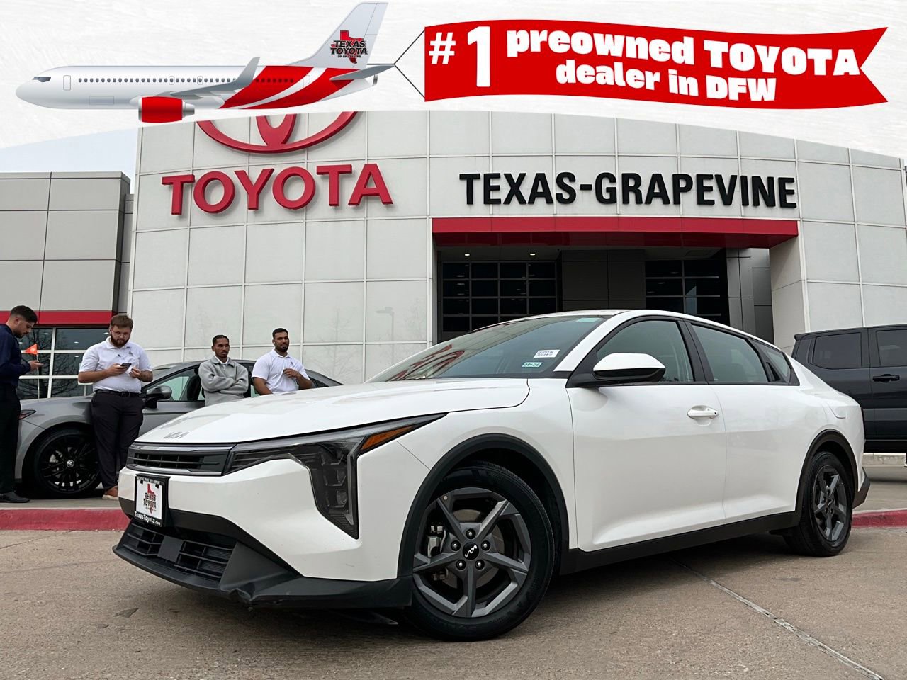 Used 2025 Kia K4 LXS image 1