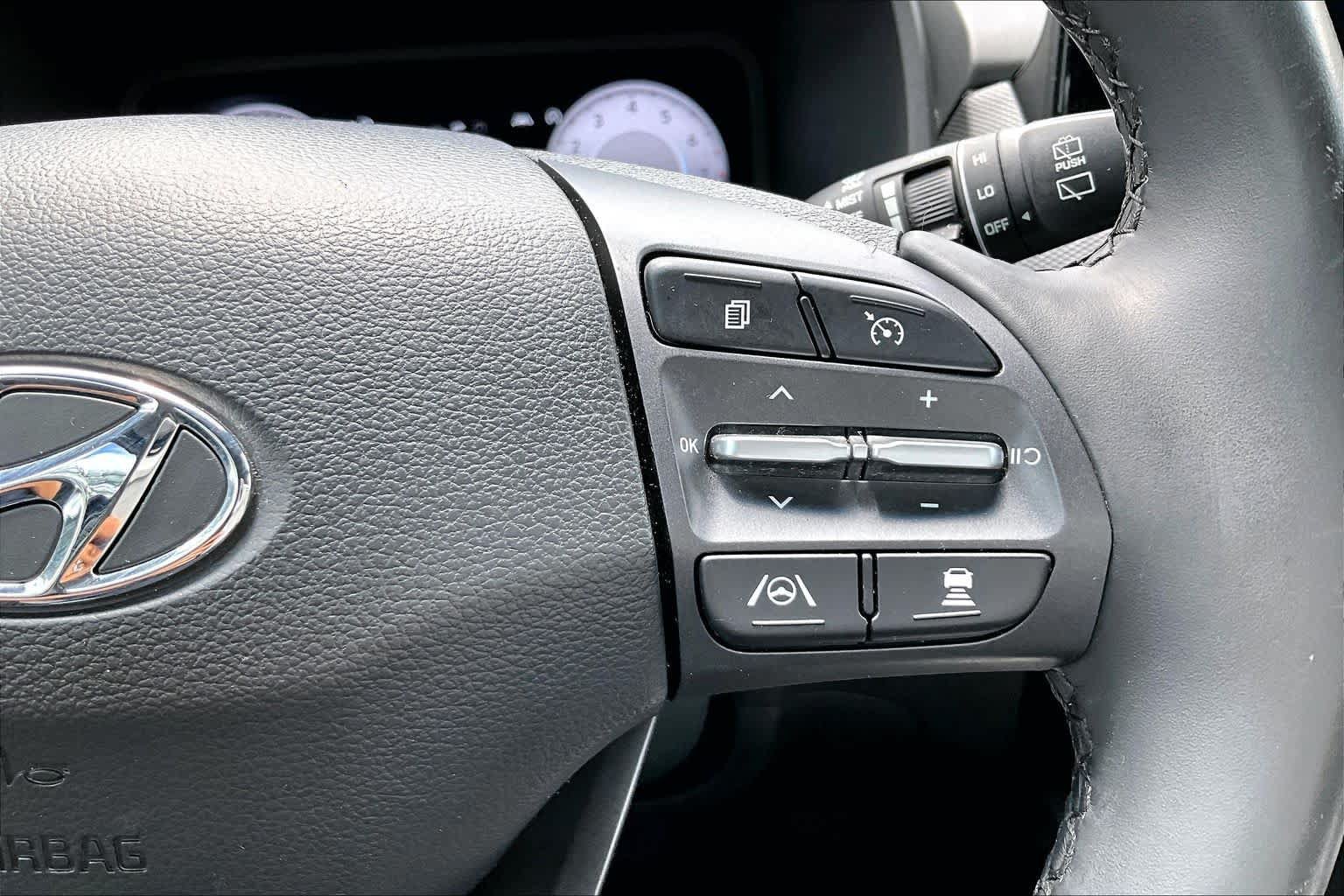 Used 2022 Hyundai Kona Limited FWD image 23