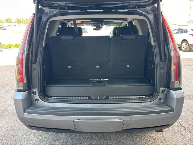 Used 2020 Cadillac Escalade Premium Luxury w/ LPO, Radiant Package image 31
