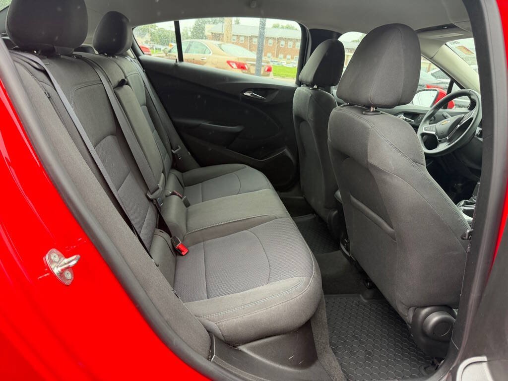 Used 2017 Chevrolet Cruze LT w/ Convenience Package FWD image 16