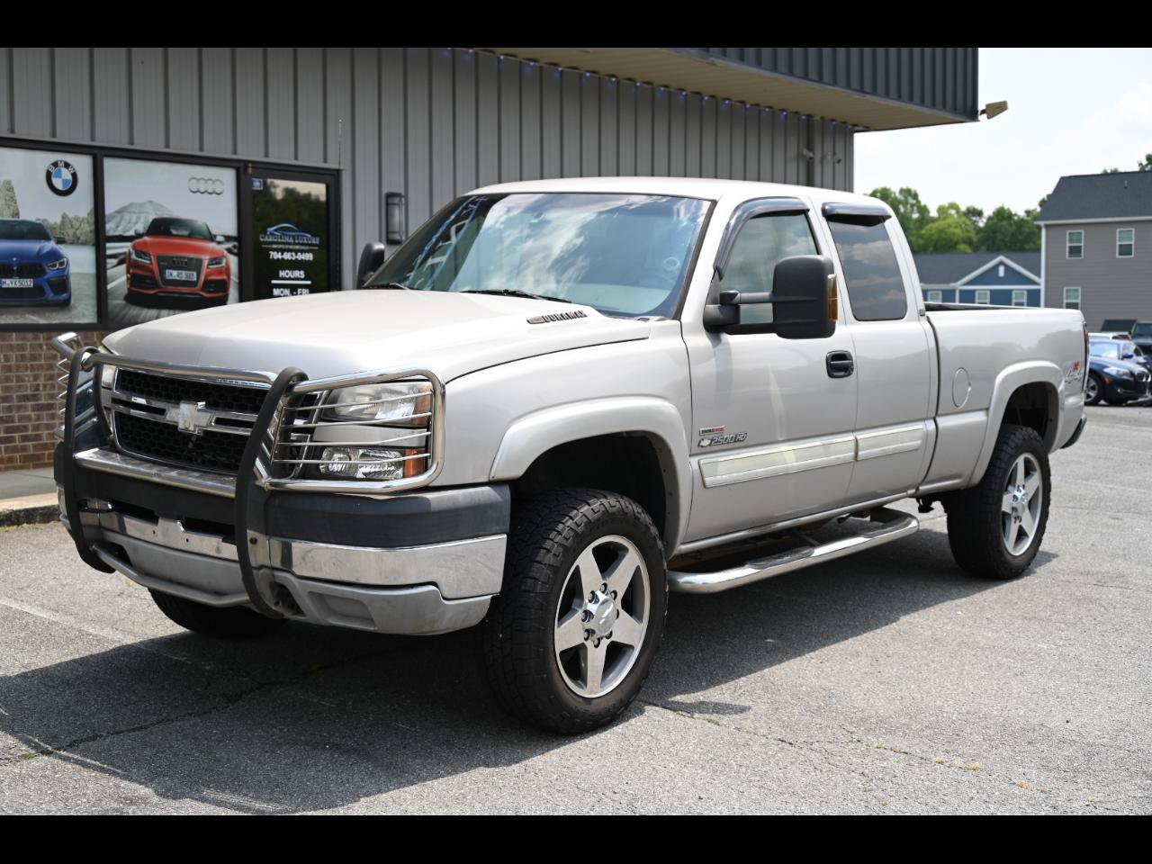 Used 2006 Chevrolet Silverado 2500 LT w/ Skid Plate Package AWD/4WD image 1